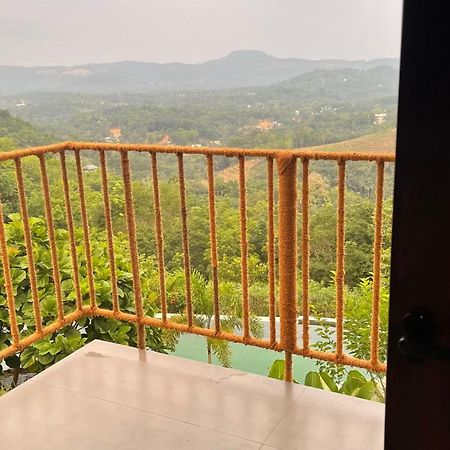 Antharyamin Hotel Thiruvananthapuram Екстериор снимка