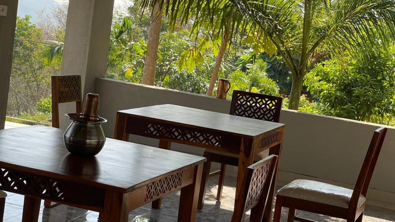 Antharyamin Hotel Thiruvananthapuram Екстериор снимка