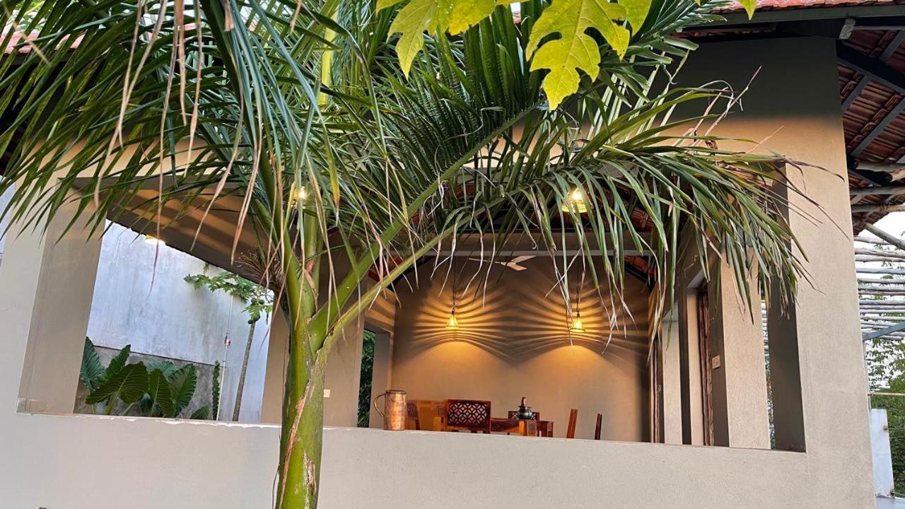 Antharyamin Hotel Thiruvananthapuram Екстериор снимка