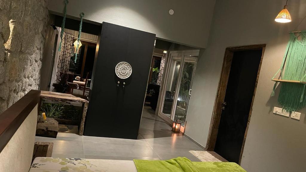 Antharyamin Hotel Thiruvananthapuram Екстериор снимка