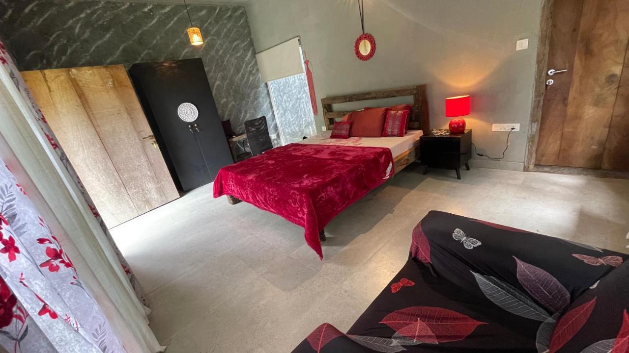 Antharyamin Hotel Thiruvananthapuram Екстериор снимка