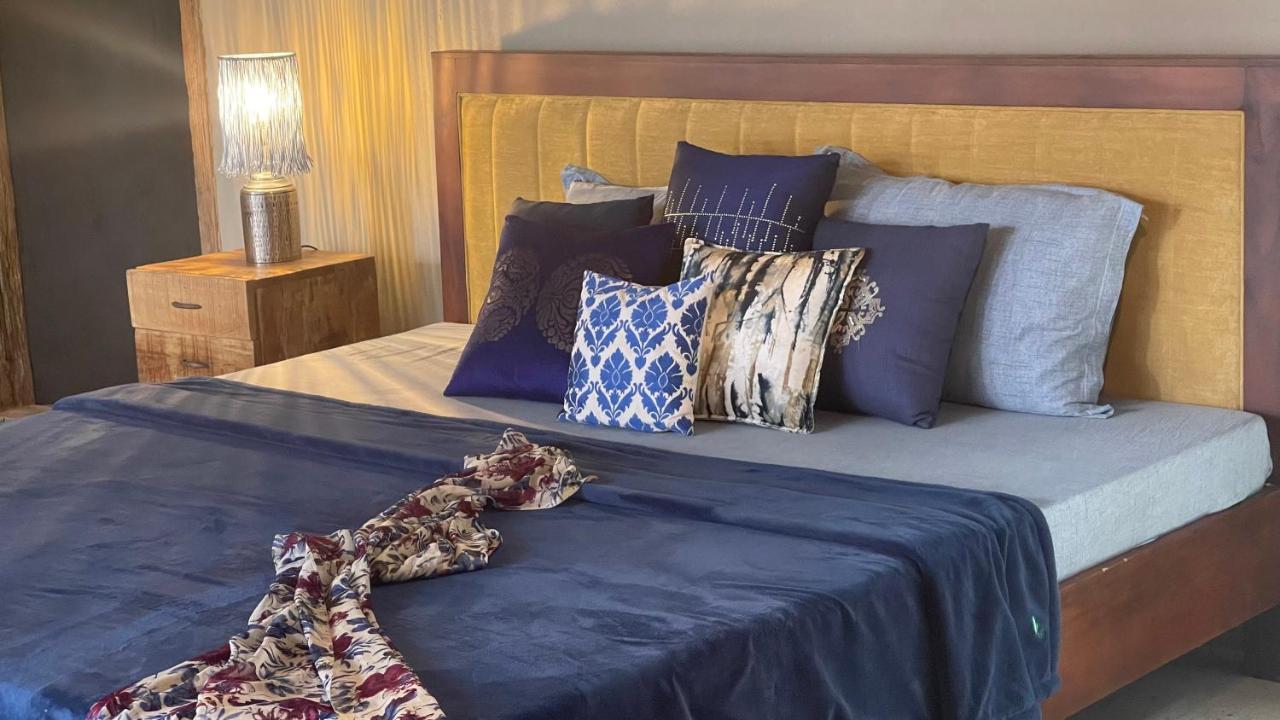 Antharyamin Hotel Thiruvananthapuram Екстериор снимка