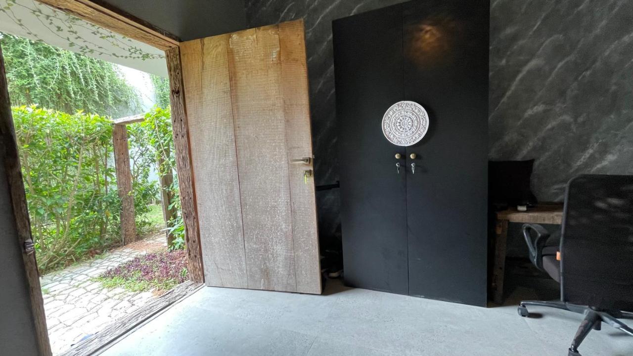Antharyamin Hotel Thiruvananthapuram Екстериор снимка