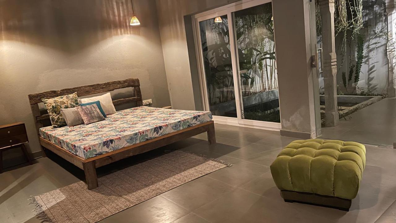 Antharyamin Hotel Thiruvananthapuram Екстериор снимка